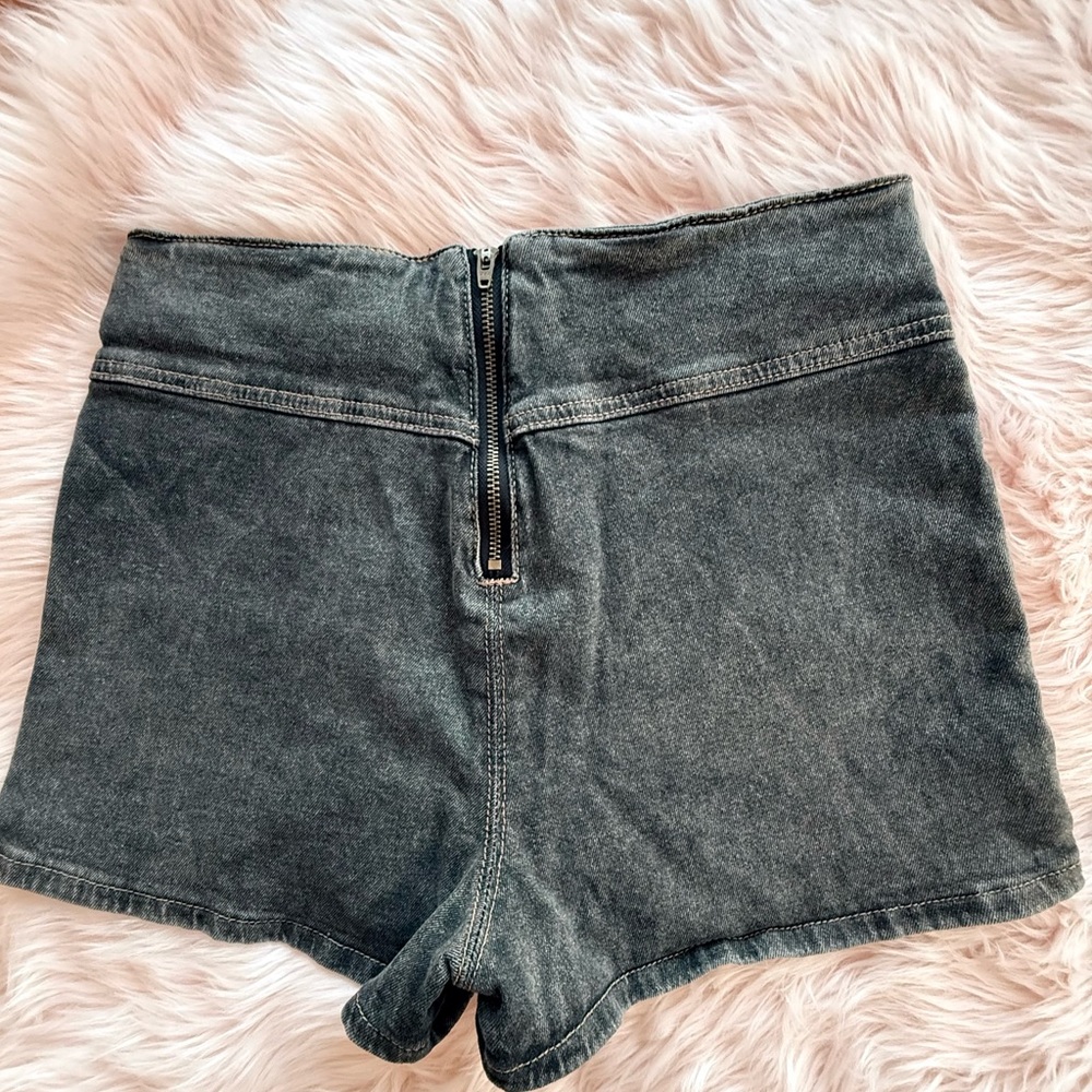 Madden NYC Hardware Blue Wash Cargo Denim Skort With Ring Belt Size XS - Picture 6 of 8